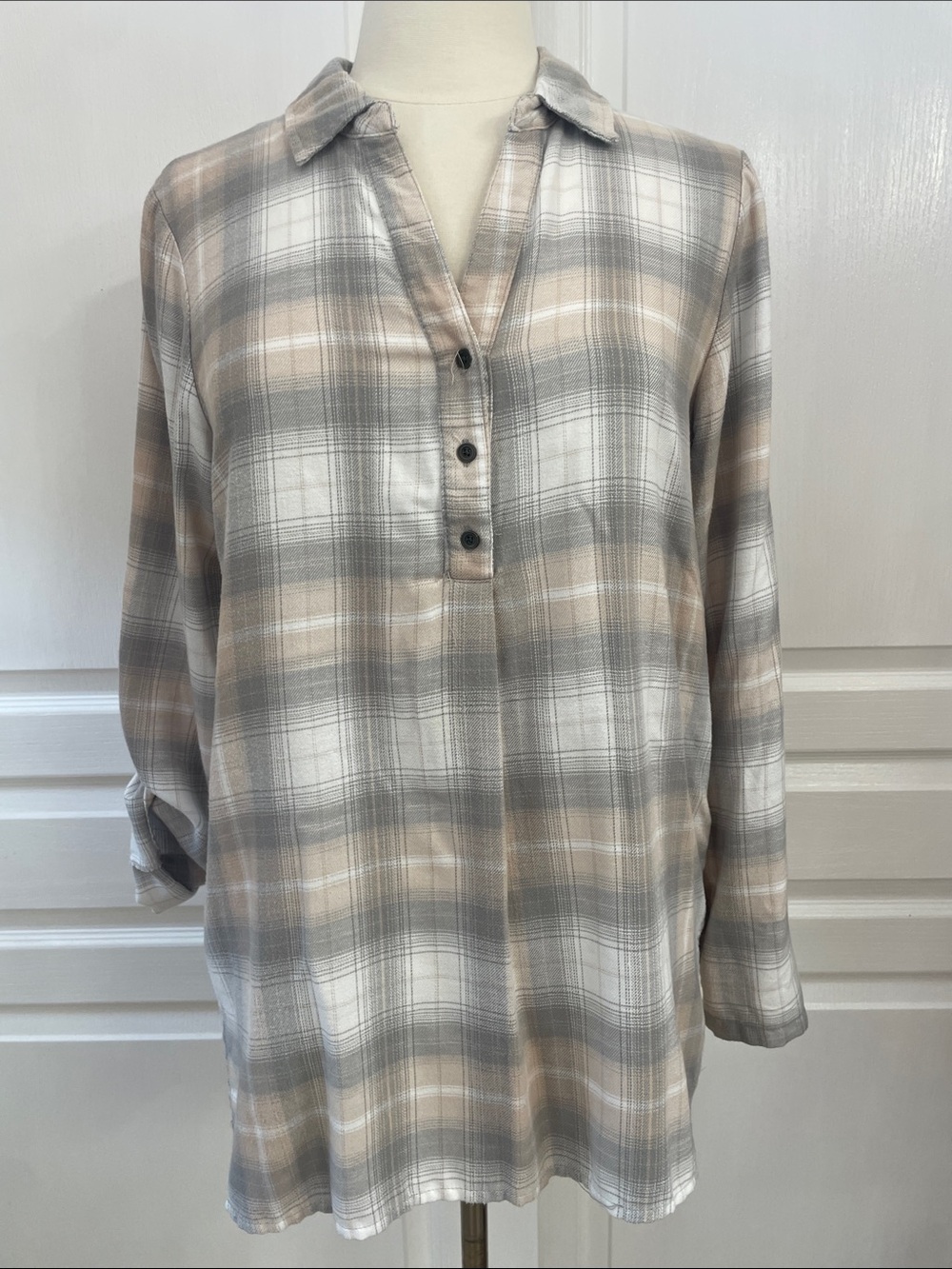 Bobeau Beige and Gray Plaid Henley Tunic